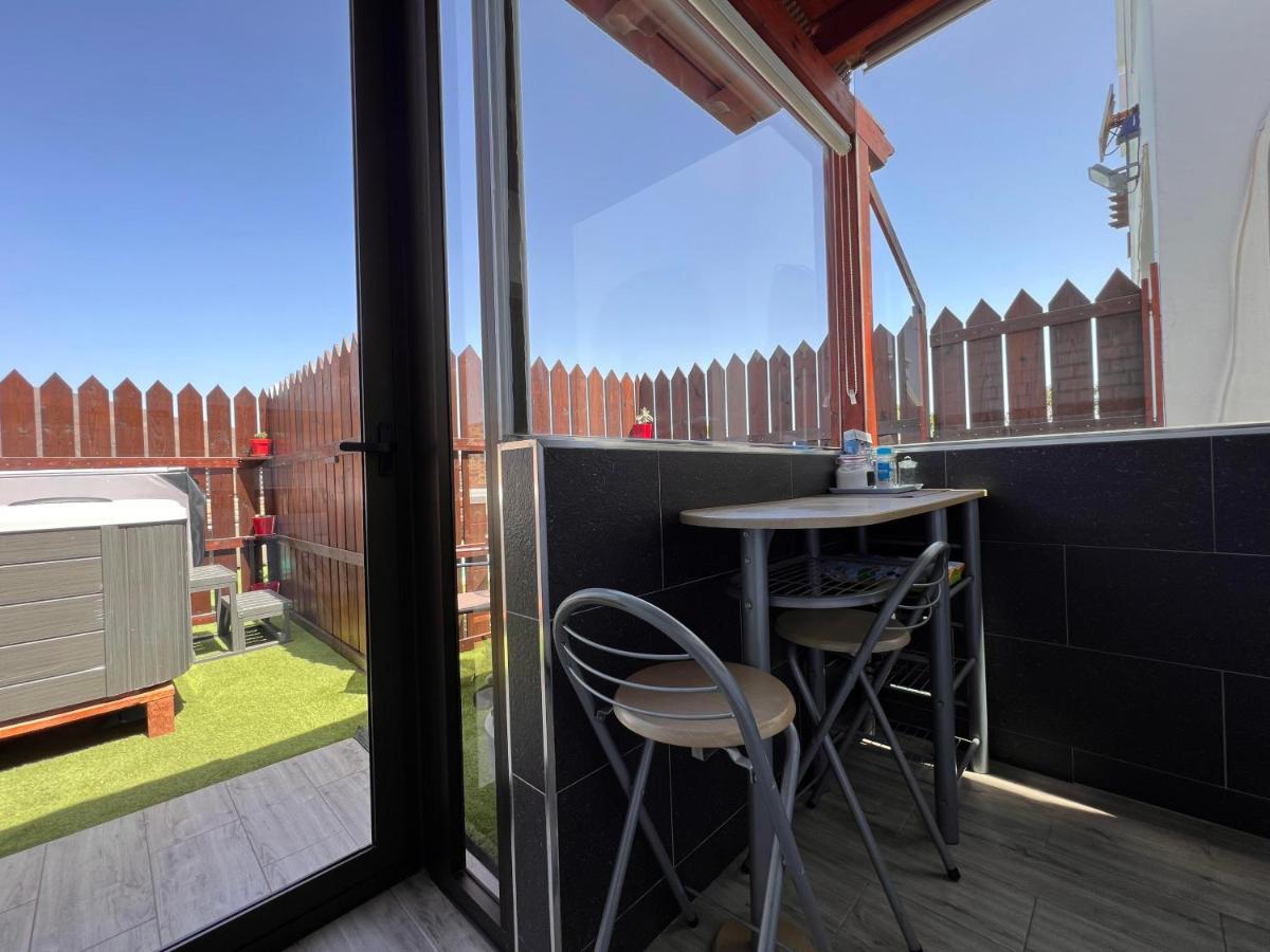 Estudio Agradable, Con Jacuzzi, Terraza Y Barbacoa, Totalmente Independiente Διαμέρισμα Κοραλέχο Εξωτερικό φωτογραφία