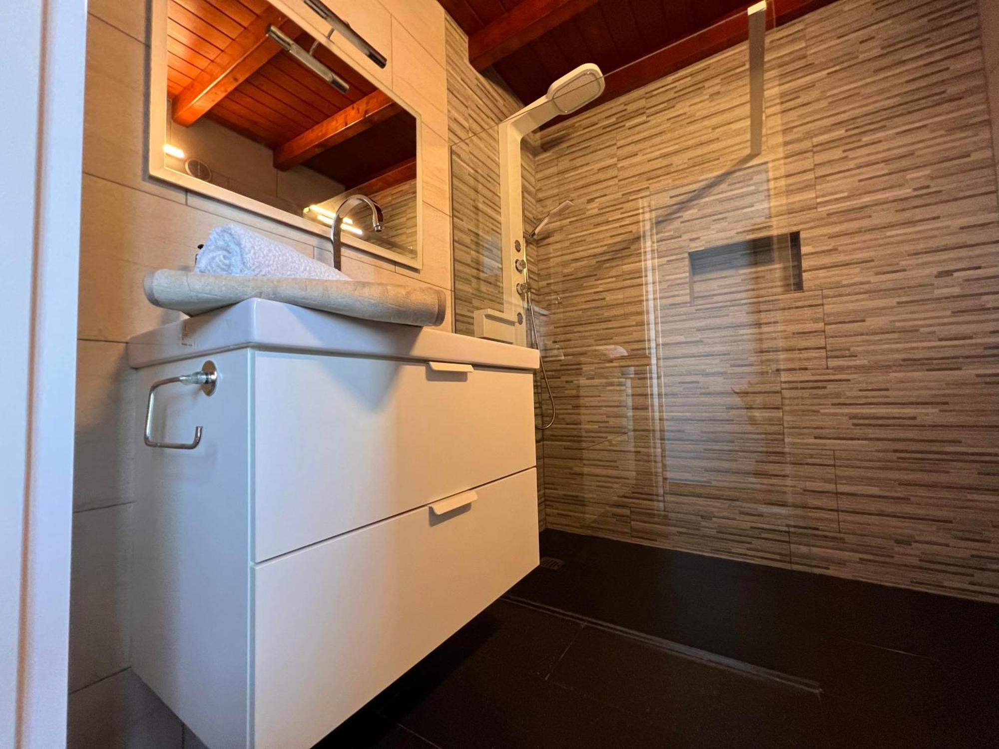 Estudio Agradable, Con Jacuzzi, Terraza Y Barbacoa, Totalmente Independiente Διαμέρισμα Κοραλέχο Εξωτερικό φωτογραφία